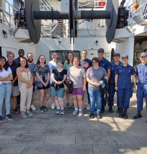 group photo from OES NOAA trip